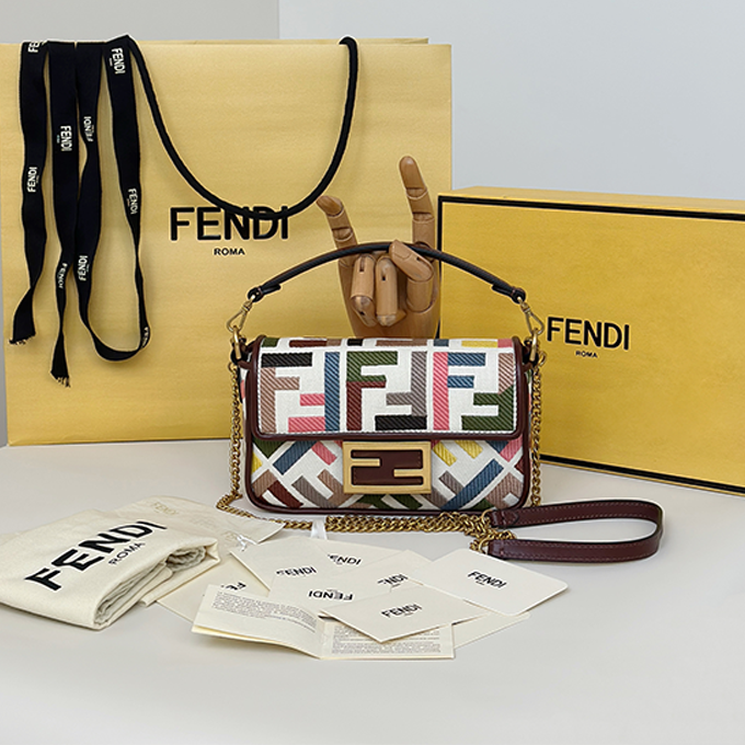 fendi baguette mini embroidered shoulder handbag